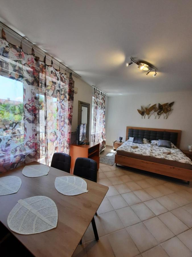 Appartement Crazy Frog Gambrinusz Ii. à Hajdúszoboszló Extérieur photo